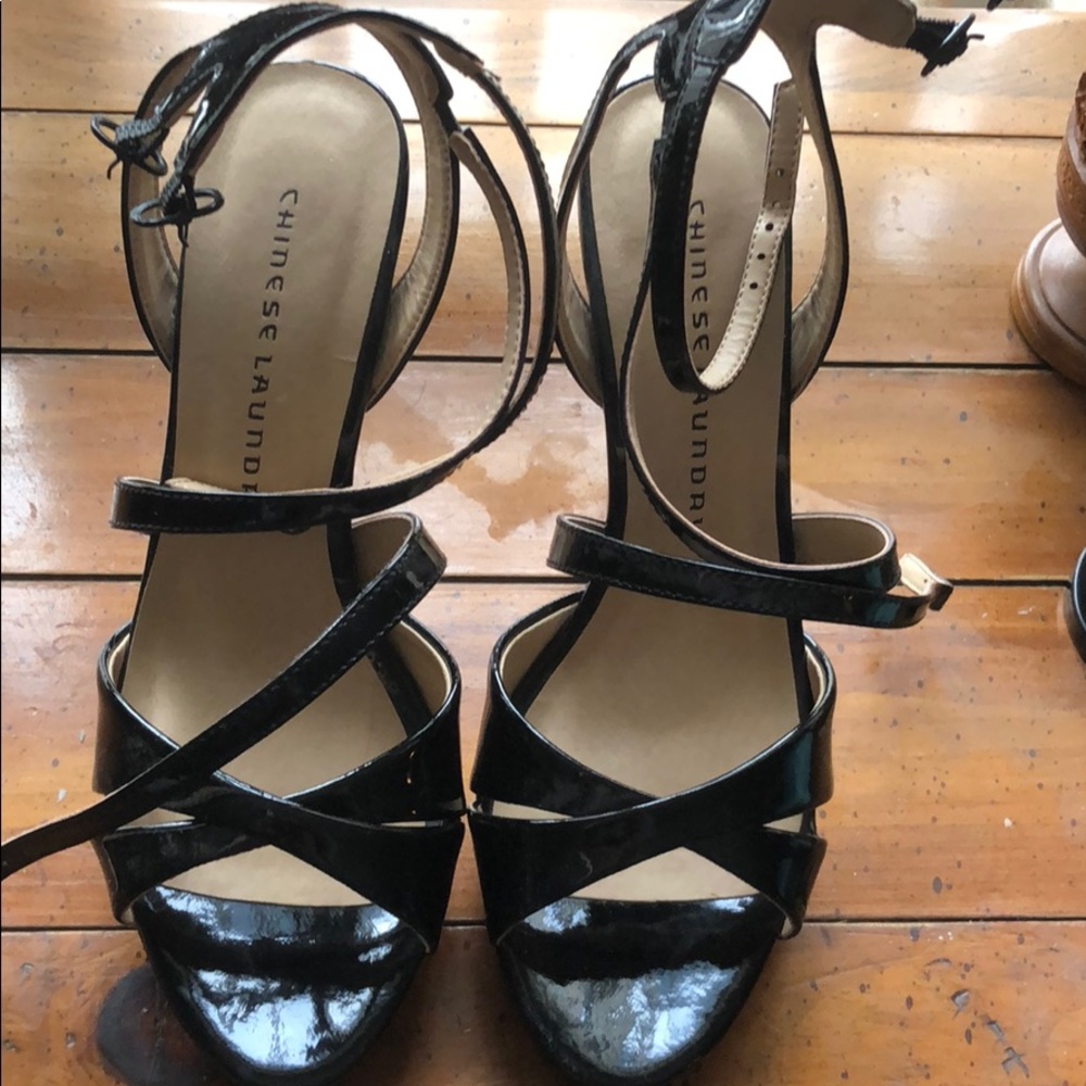 Chinese Laundry Strappy Sandals